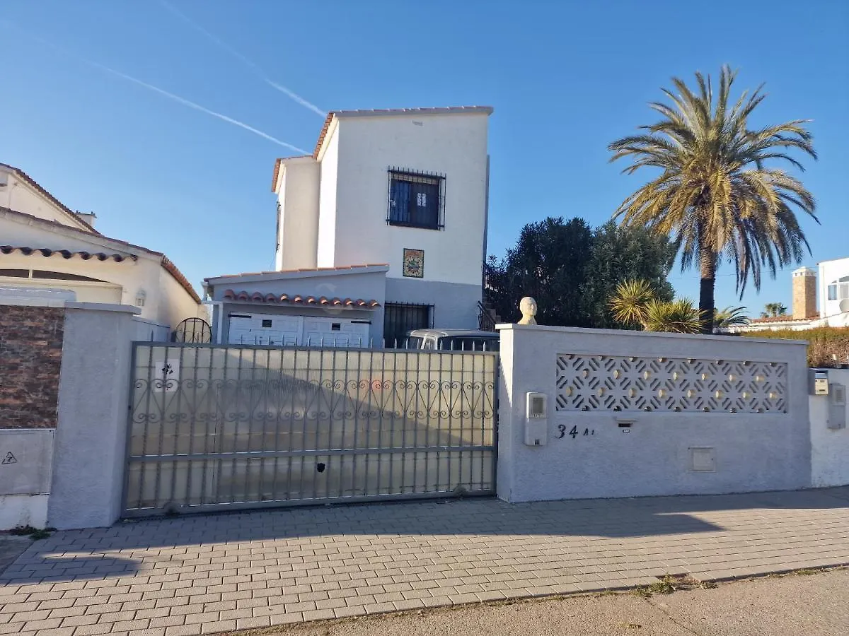 Arning Apartment Empuriabrava